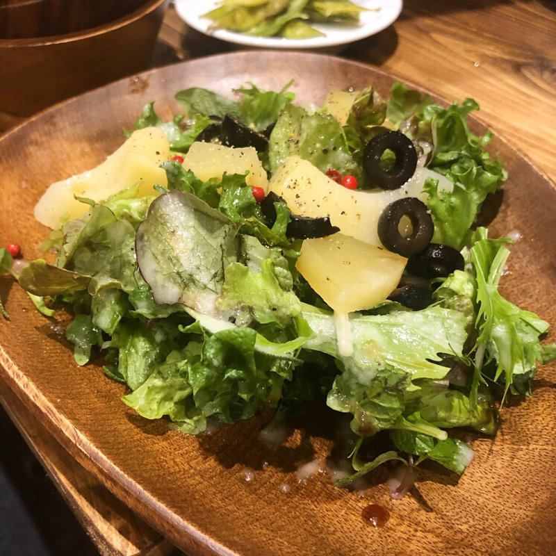 野菜とハーブだけのサラダ(炭焼スタンドツジヤ)