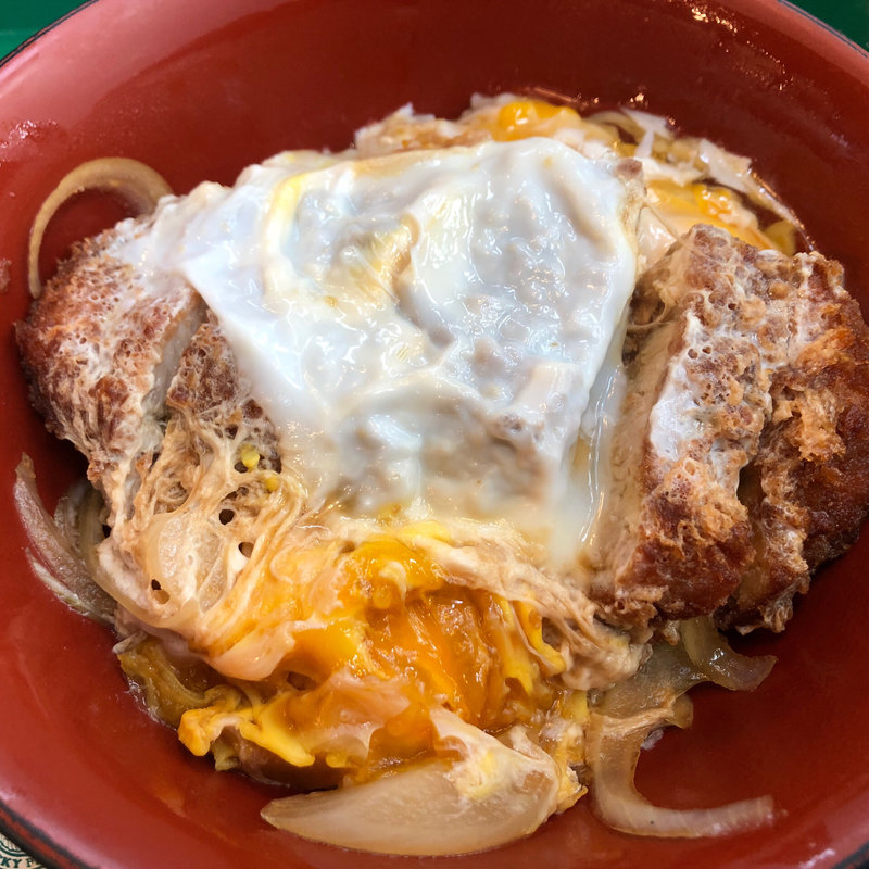 カツ丼(ラッキーピエロ 峠下総本店 )