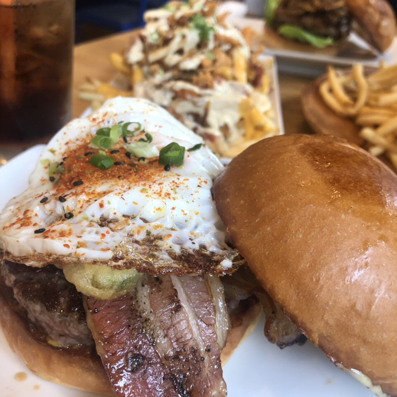 (ウマミバーガーみなとみらい店)