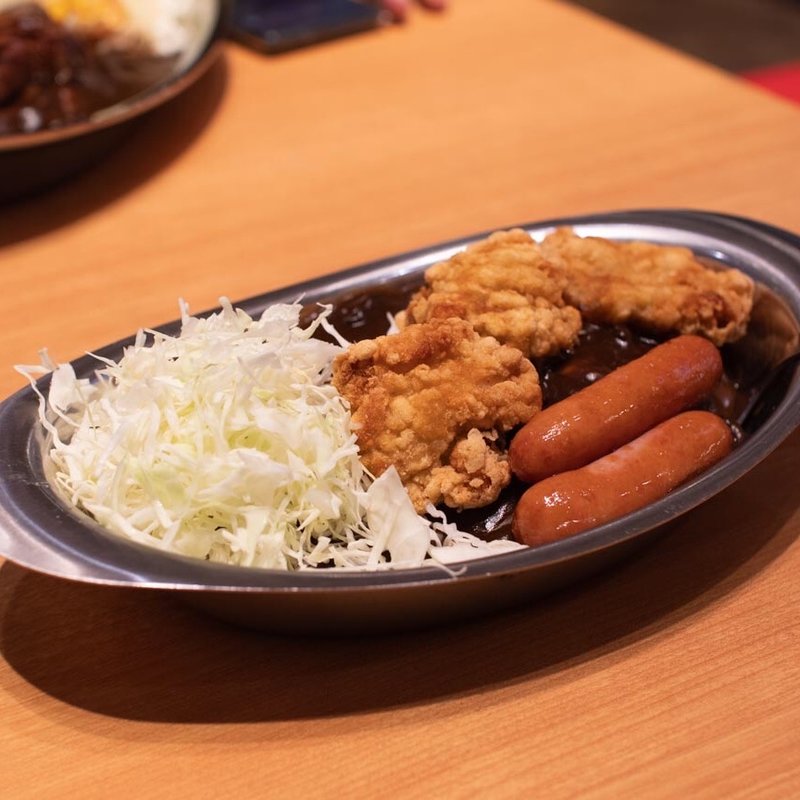 からあげカレー+シャウエッセン(ゴーゴーカレー ピオレ姫路スタジアム)