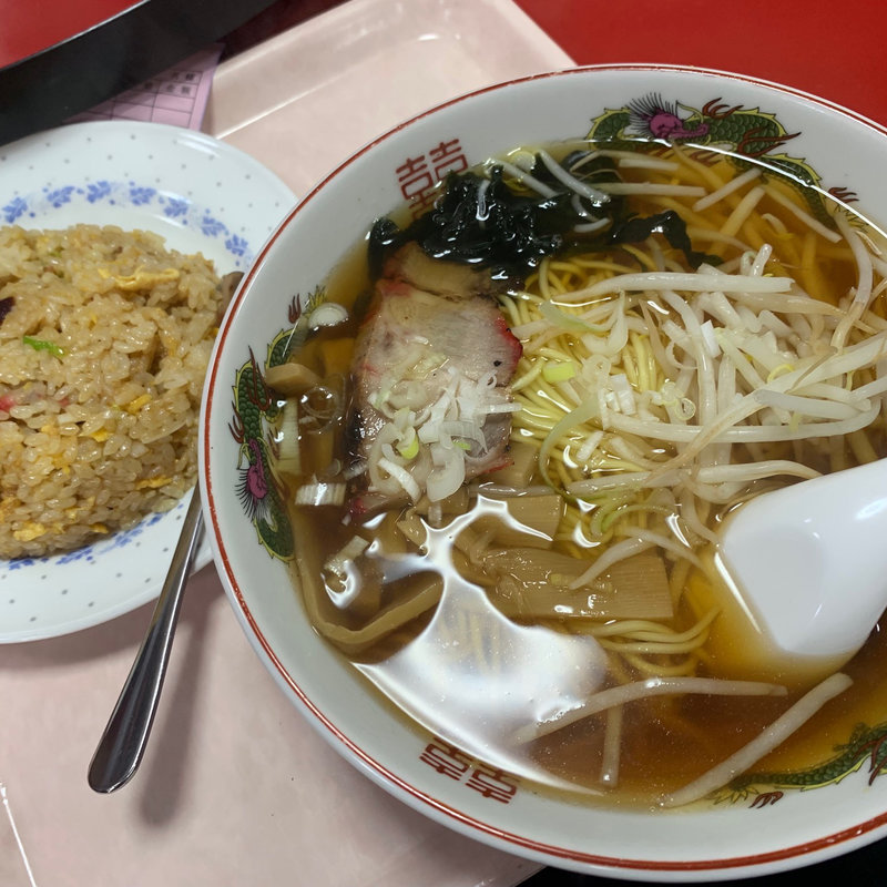 ラーメン、半チャーハンセット(昇龍菜館)