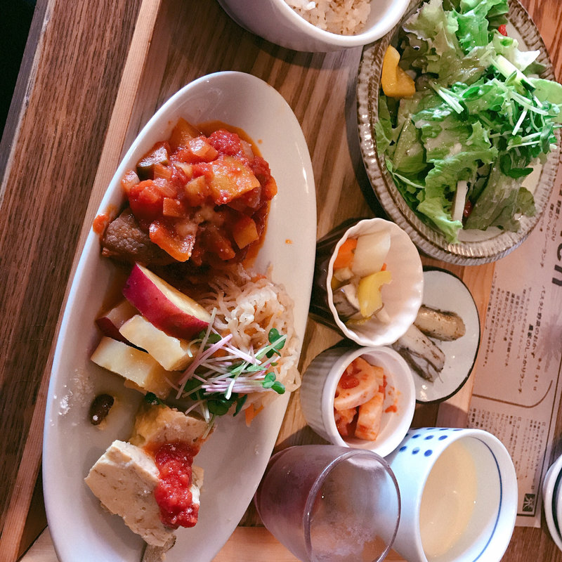 畑のヘルシーランチ(G831 Natural Kitchen & Cafe （ジーハチサンイチナチュラルキッチンアンドカフェ）)