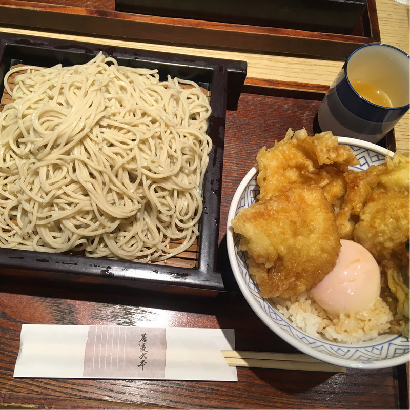蕎麦ととり天丼(蕎麦六本)