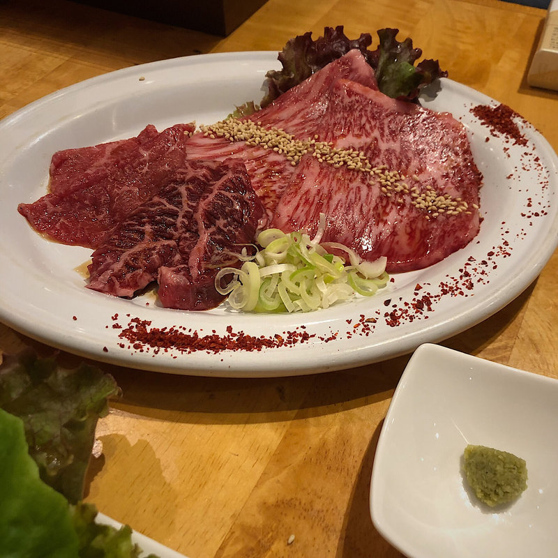 黒毛和牛上カルビ(湘南肉豚屋 （ニクドンヤ）)