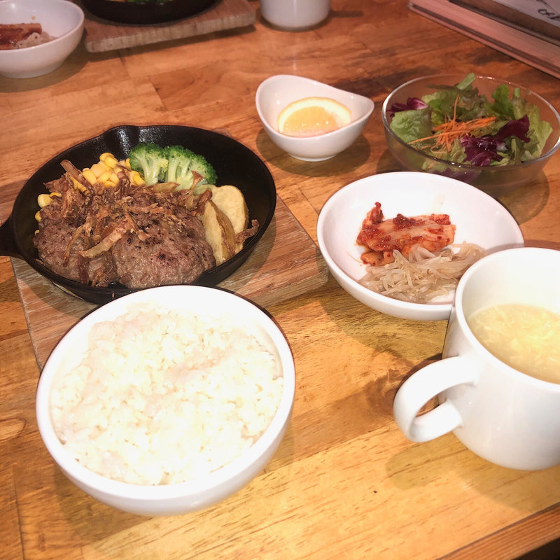 ランチセット(湘南肉豚屋 （ニクドンヤ）)