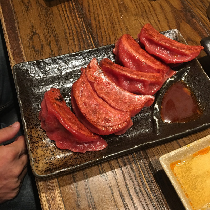 赤餃子(肉汁餃子のダンダダン 下北沢店)