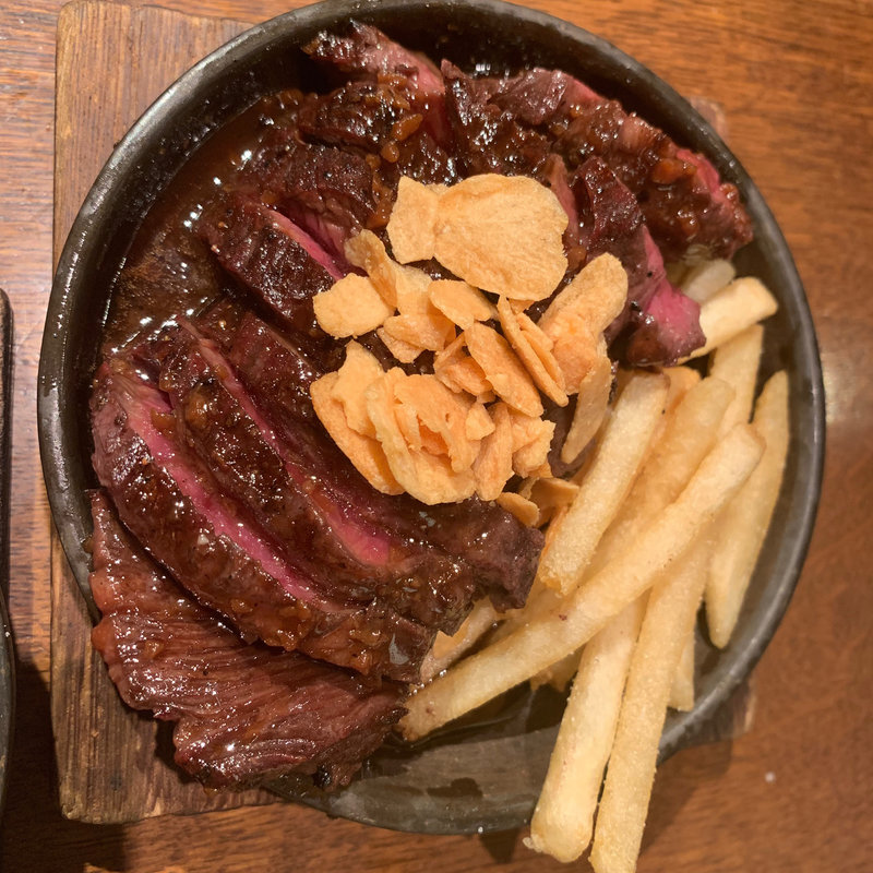 WILDステーキ(150)(街の肉バル Buff 南森町店)