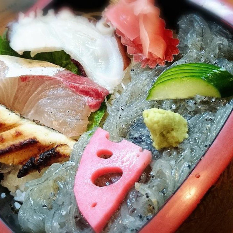 生しらす丼(鳴門ト)