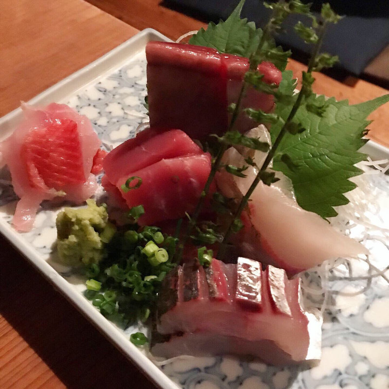 刺身 盛り合わせ一人前(あて 煮込 肴 市ヶ谷)