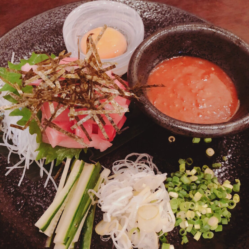 まぐろのユッケ(オーシャンダイニング KURO FUNE)