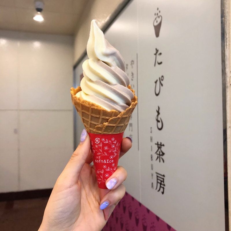 ミルクティ×北海道ミルク　ミックスソフトクリーム(たぴも茶房 MEGA ドン・キホーテ 渋谷本店 )