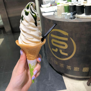 ミルクソフトクリーム(一〇八抹茶茶廊 渋谷店 )