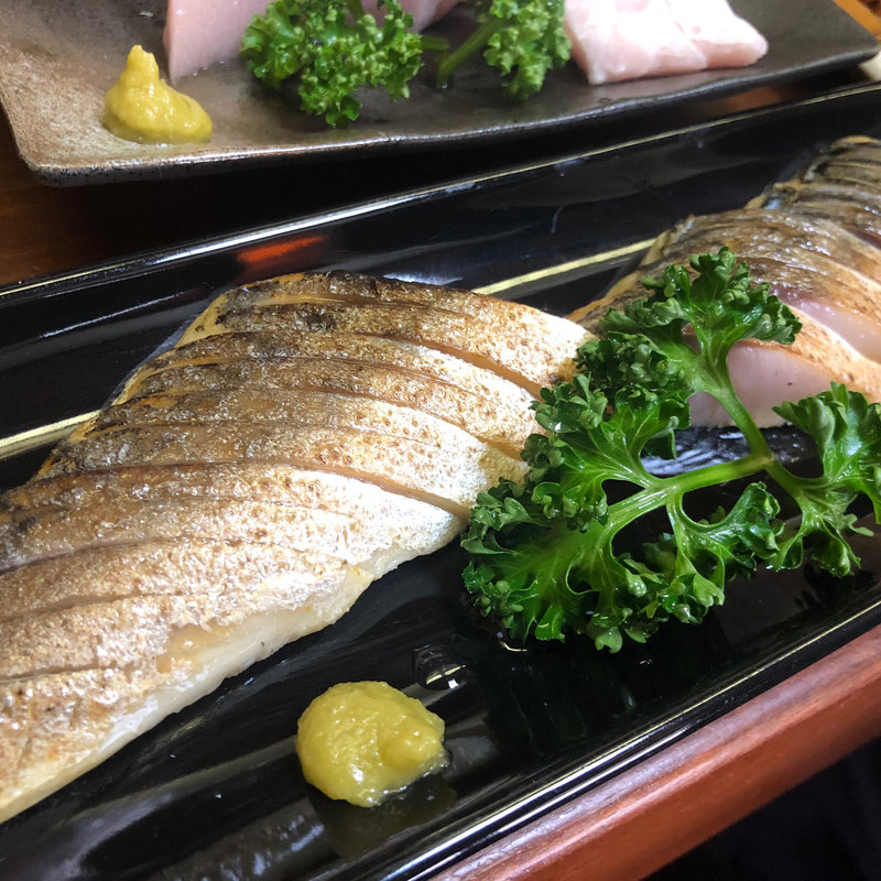 しめ鯖炙り(京うどん 纏)