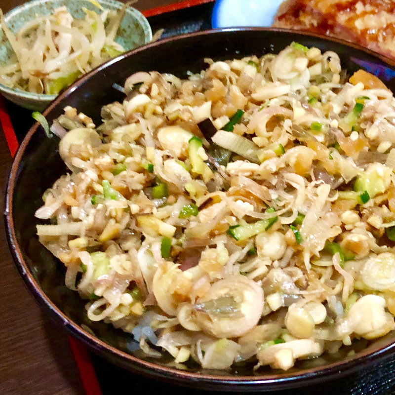 やたら丼(居酒屋かずちゃん)