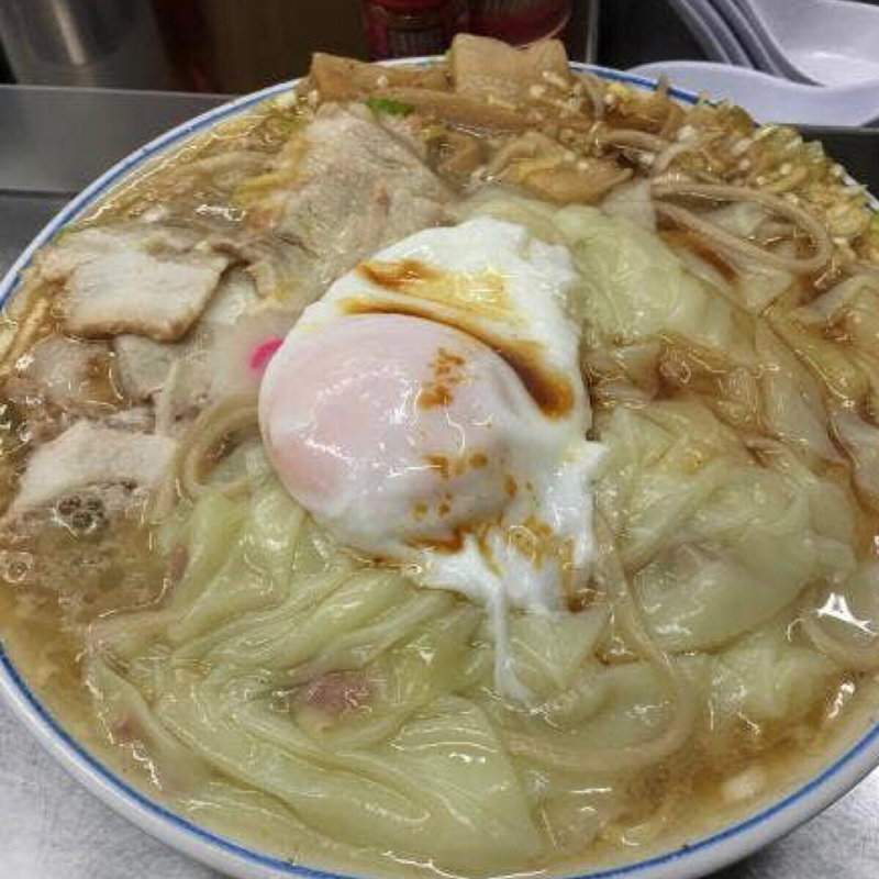 チャーシューワンタン麺ワンタン増し増しチャーシュー増し(中華そば みたか )