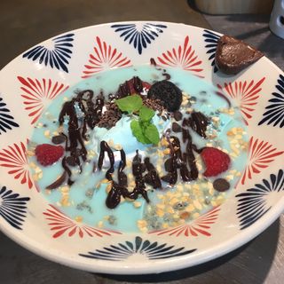 チョコミントの冷たいラーメン(ソラノイロ Japanese soup noodle free style 本店)