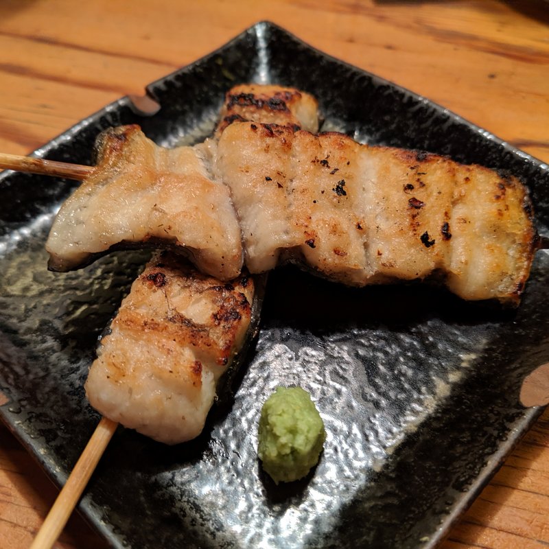 うなぎ白焼串(立ち飲み ますらお)