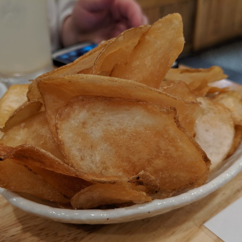 自家製ポテトチップス(もつ焼　よし田)