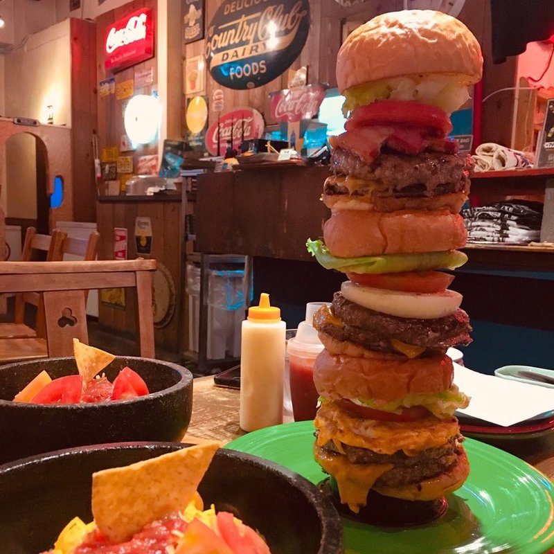 タワーバーガー(アメリカ食堂　サンズ・ダイナー )