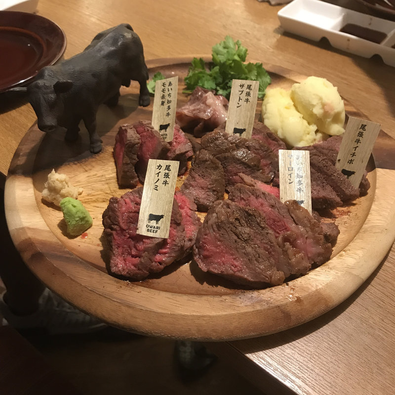 肉の5種盛り(BOT T I)