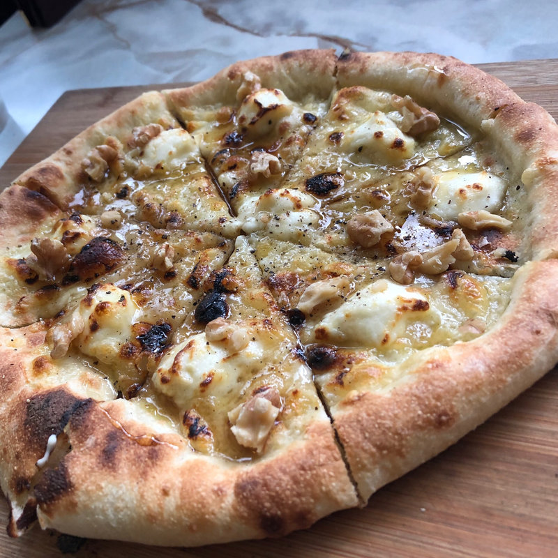 クリームチーズのデザートピッツァ(ハレとケ珈琲 )