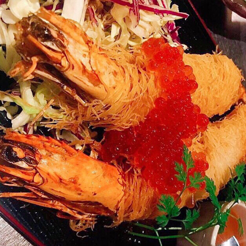 いくらたっぷり大エビフライ(イタリアン酒場 近所)