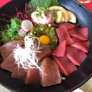 海鮮丼(ザ・クイーンズヒルゴルフクラブ レストラン )