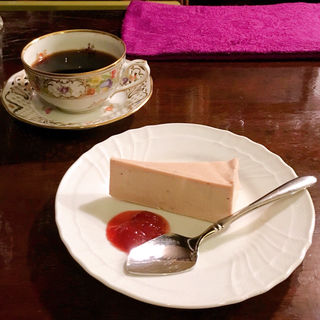 苺のレアチーズケーキ(茜屋珈琲店 神戸店)