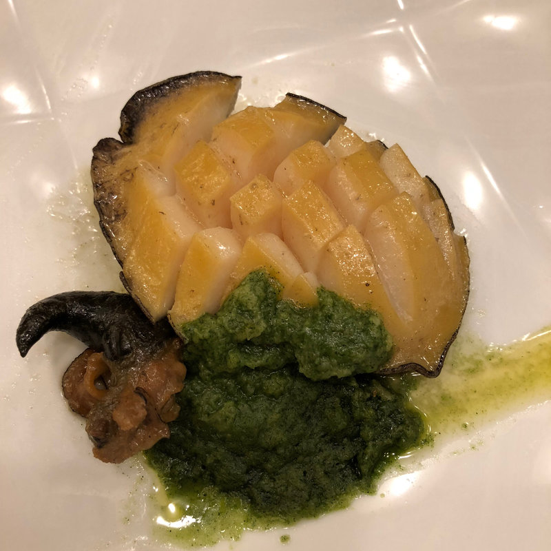 アワビのステーキ(芭新萃 )