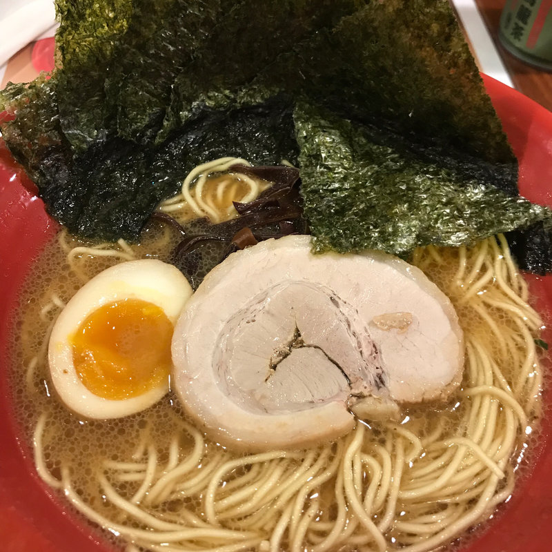 豚骨ラーメン(哲麺)
