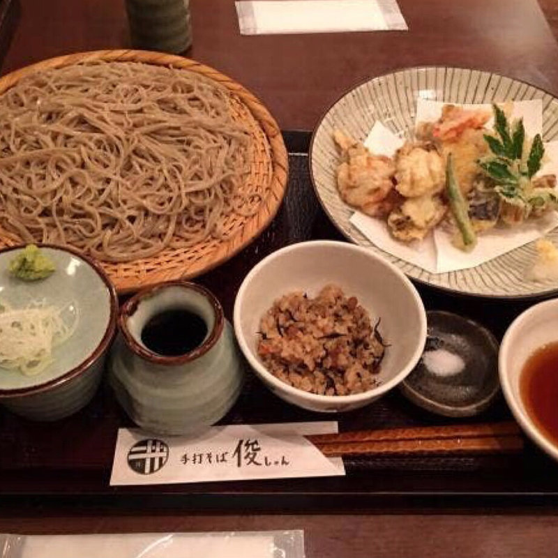 牡蠣の天ぷらせいろ(手打ちそば 俊)