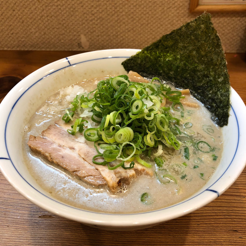 青森こくにぼ(別邸三く 豚骨らーめん真真（マシーン）)