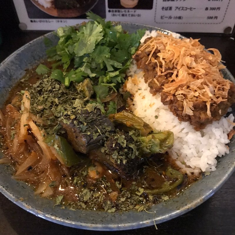 あいがけカレー(野菜)+パクチー(カレーノトリコ)