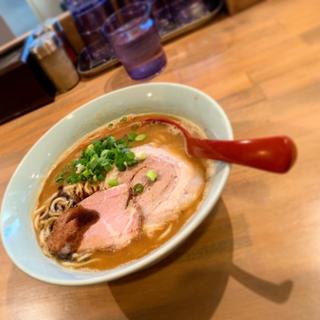 白湯ラーメン(ラーメンの店 せせらぎ)