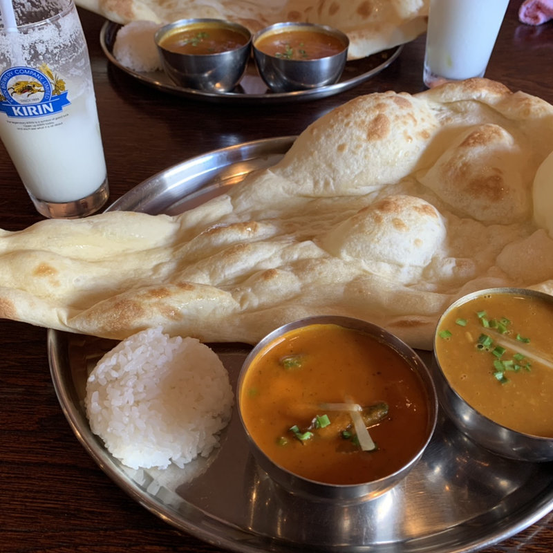 カレーランチセット(豆カレー、ベジタブルカレー)(インドアジアンダイニング＆バー スワズ)