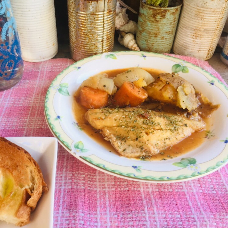 赤魚のと野菜のコンソメシチュー仕立て (BOXX Coffee & X-presso)