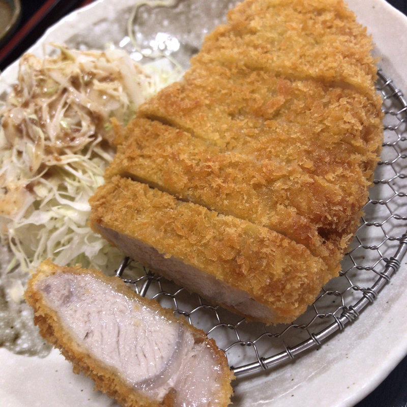 とんかつ定食(吉井十八（とうはち）)