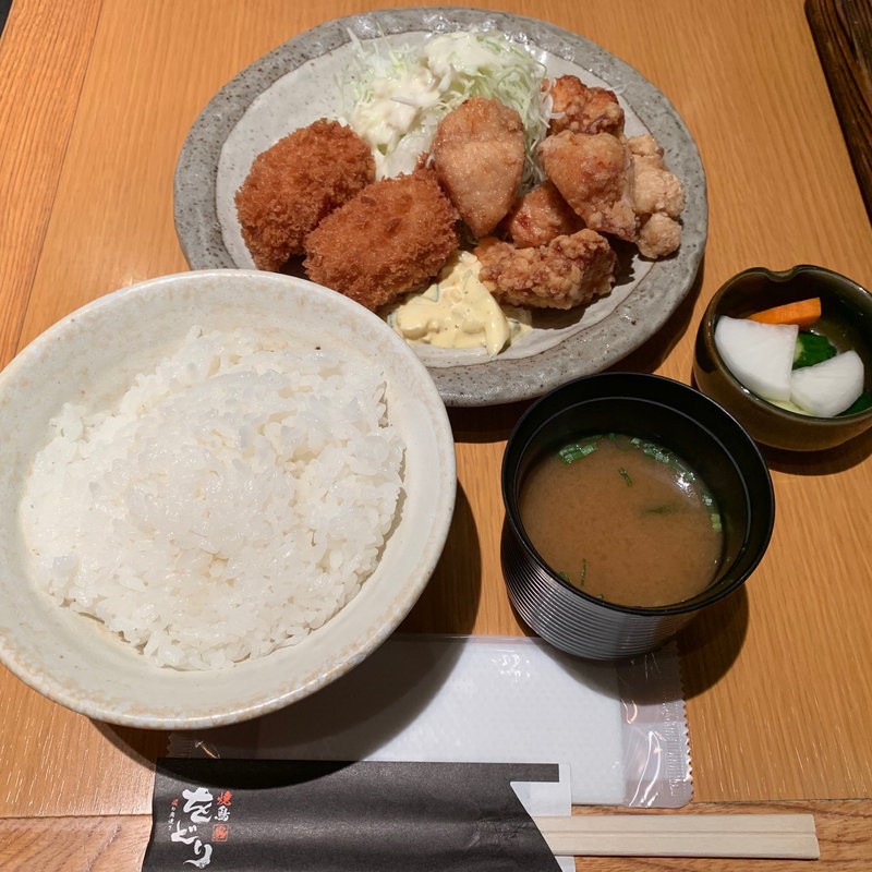 鶏唐カニクリームコロッケ定食(をどり 大手町)