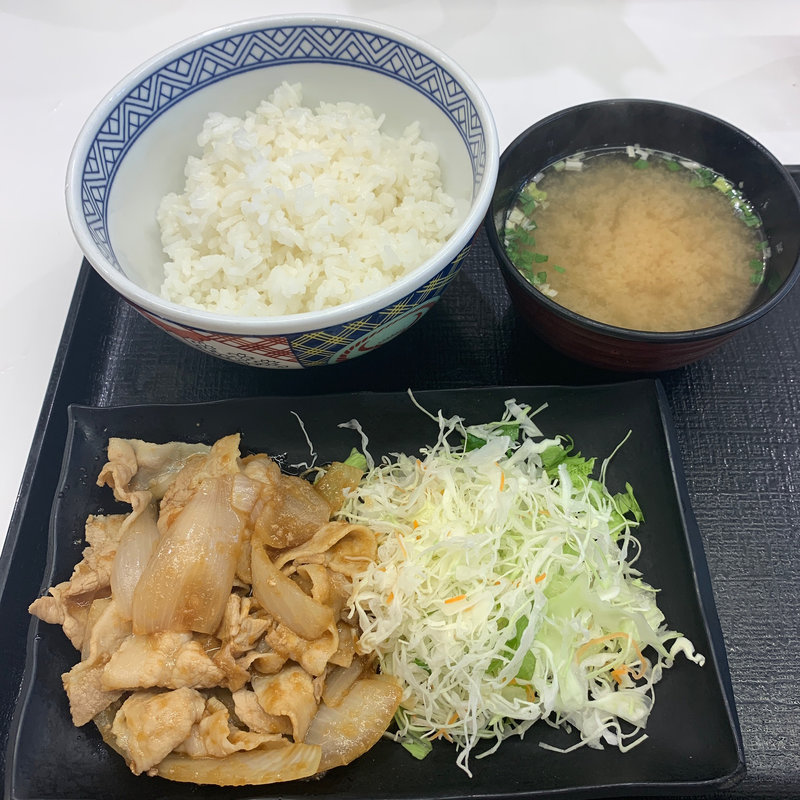 豚生姜定食(吉野家 新宿東口靖国通り店)