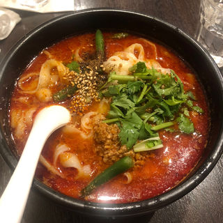 麻辣刀削麺（マーラートウショウメン）(張家 浜松町店 （チョウヤ）)