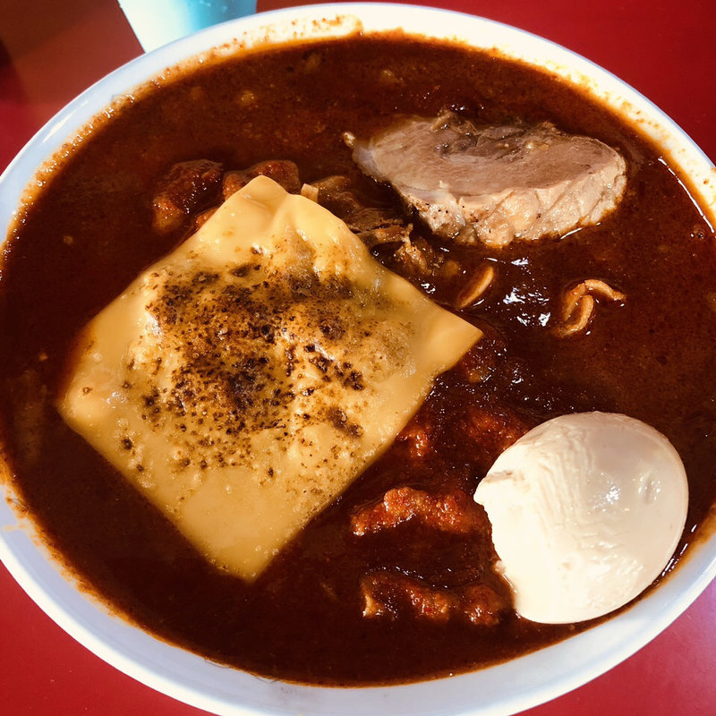 火の頂5倍(蒙麺 火の豚)