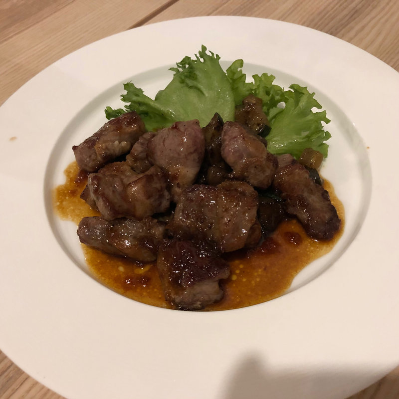 牛肉サイコロステーキ(コバコダイニング)