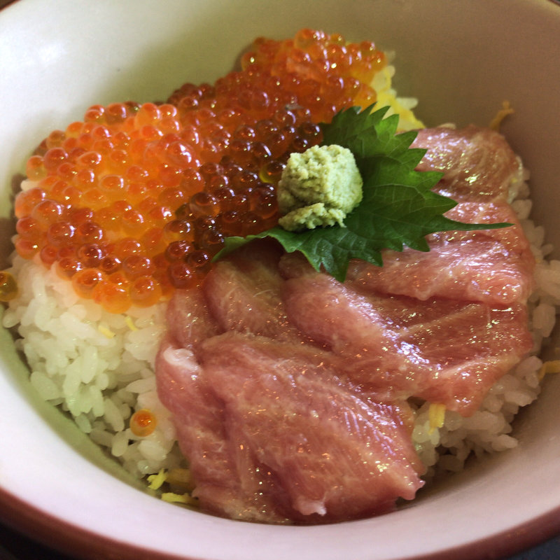 大とろいくら丼(黒潮ダイニング)