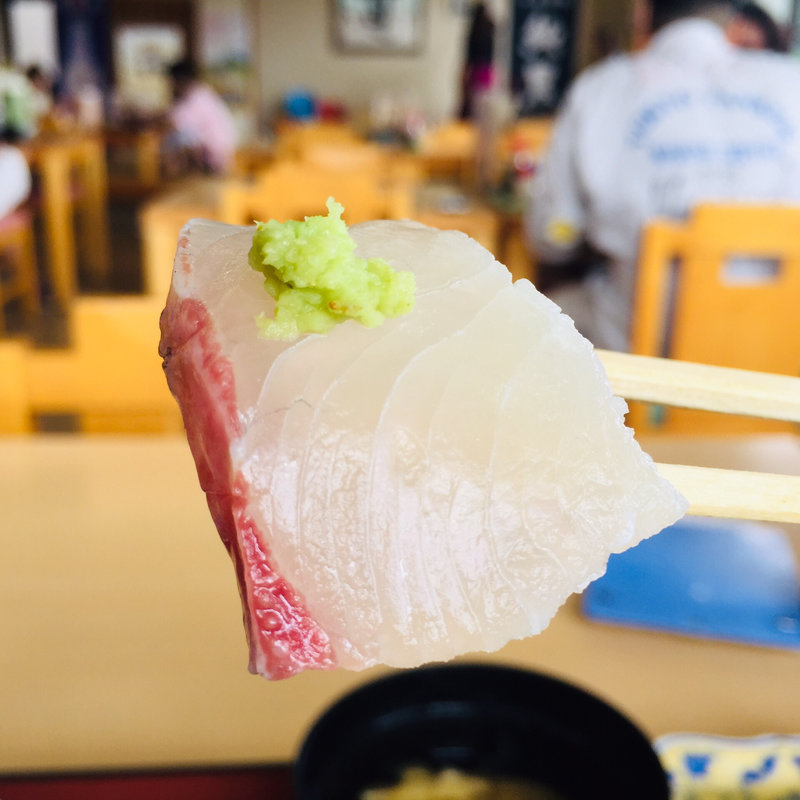 カンパチの刺身(旅館食堂 くりや)