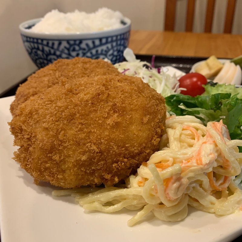ズワイ蟹クリームコロッケ定食(菱田屋)