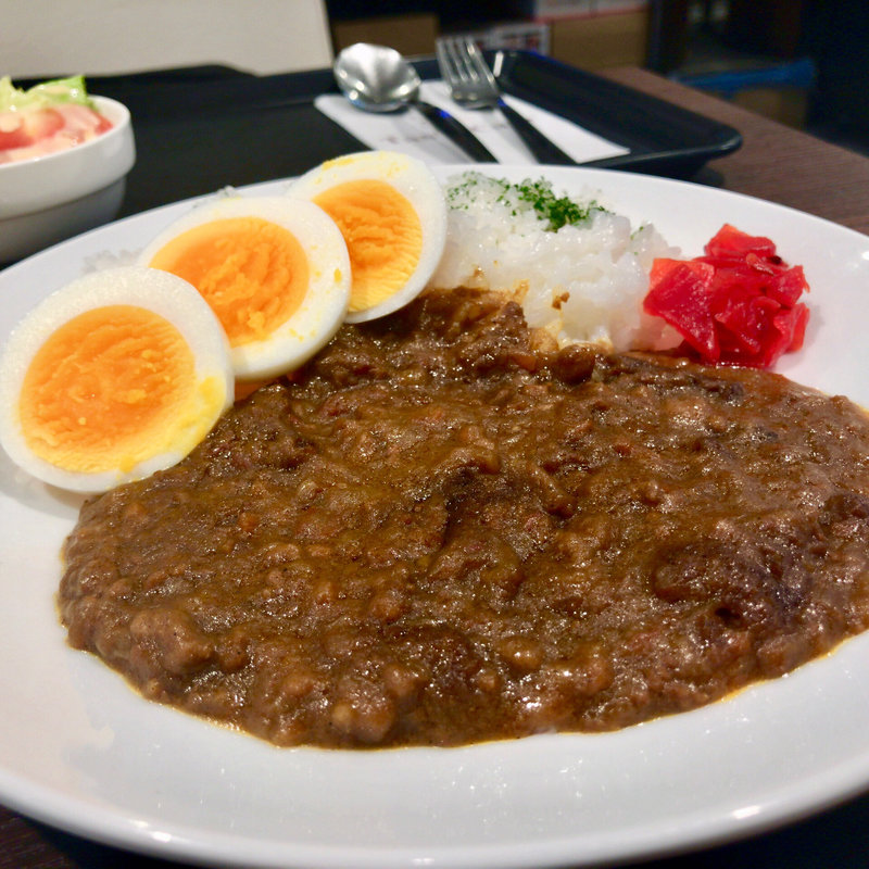 ドライカレー(ミニサラダ/アイスコーヒー付き)(テイスティカフェ)