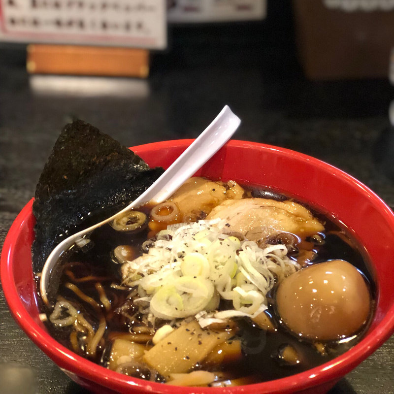 富山ブラック味玉ラーメン(麺家いろは 京都駅ビル店 )