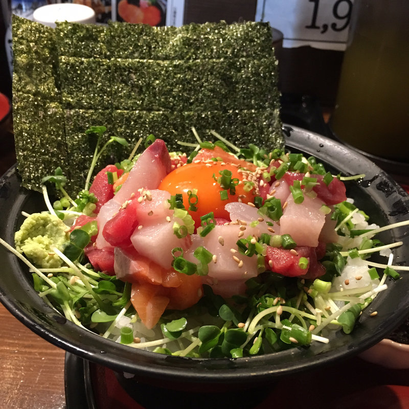 海鮮ユッケ丼(マルサ水産 伏見店)