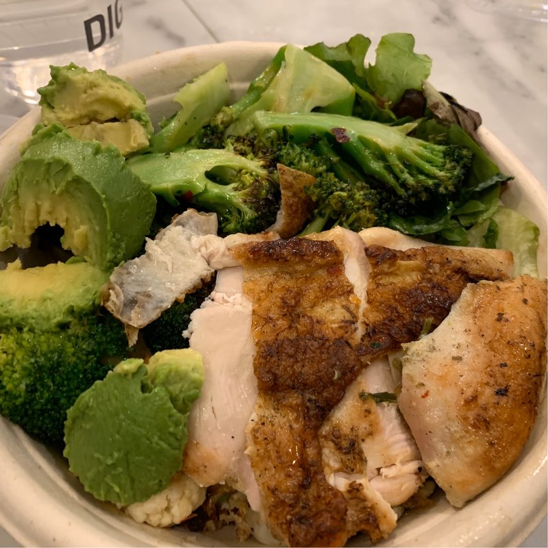 カスタムサラダ(dig inn)