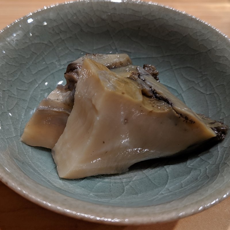 福井産蒸しアワビ(鮨 十兵衛)